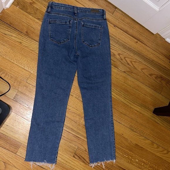 ✨ BLANK NYC ✨ The Madison High Rise Crop Raw Hem Size 27 - Picture 4 of 9